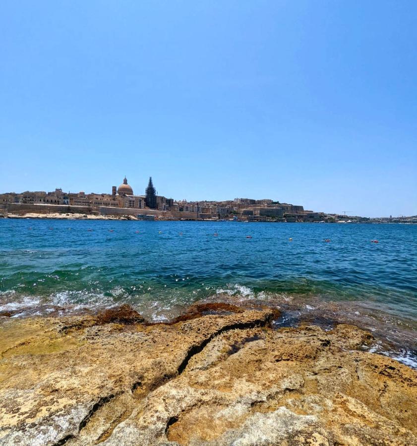 Kensington By Shmoo - 1 Minute To The Sea * Sliema