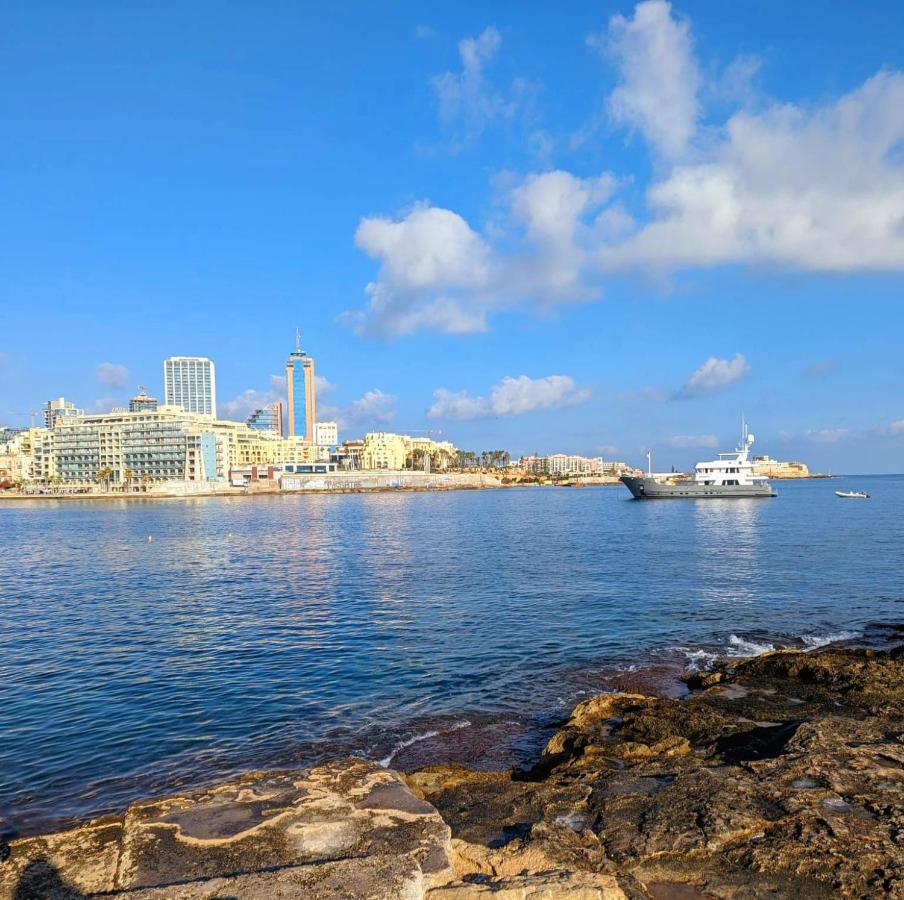 Apartman Kensington By Shmoo - 1 Minute To The Sea *